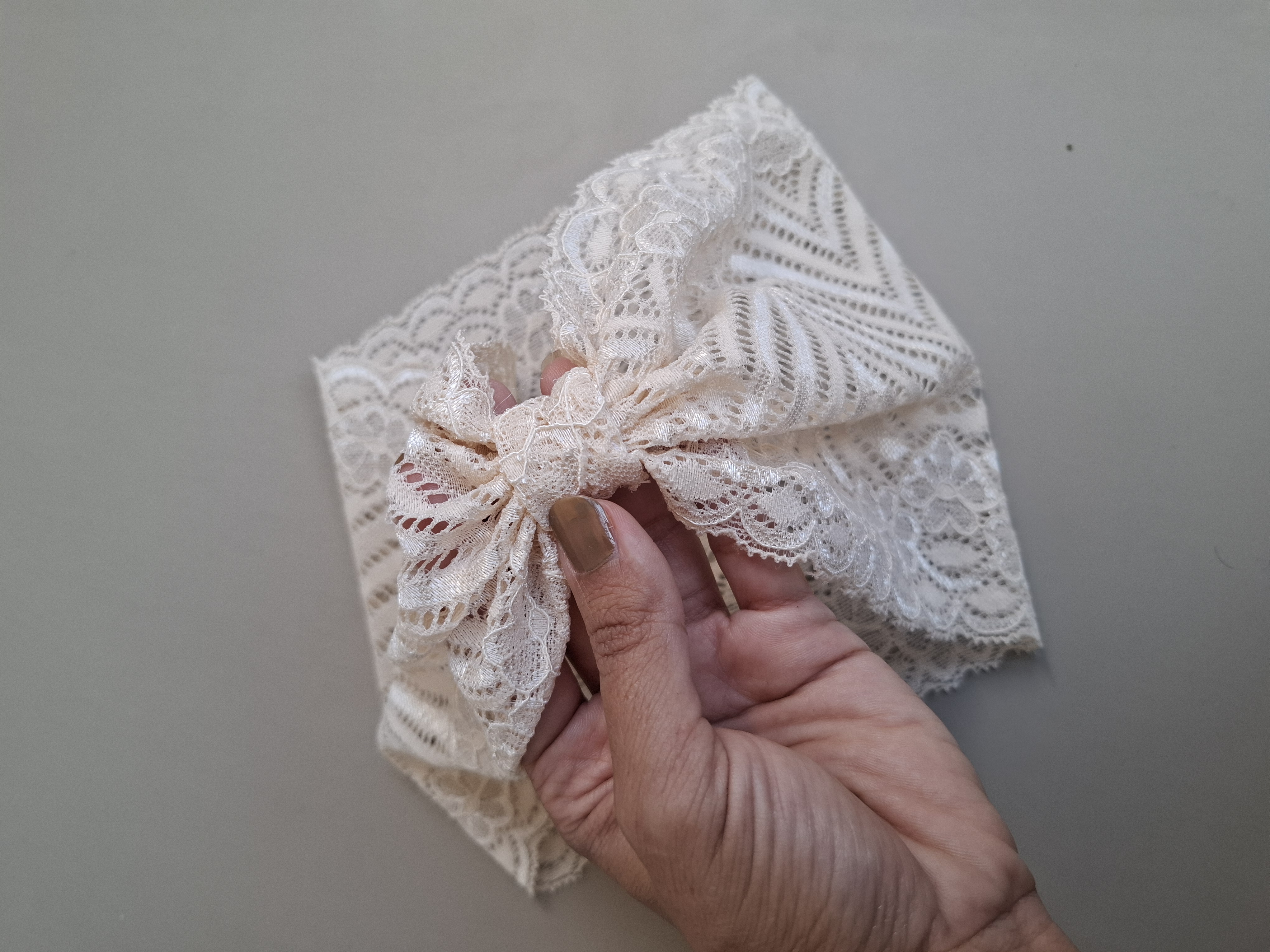 هداسکارف کرمی
